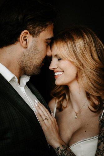 mobile - carousel-hero-element image-9